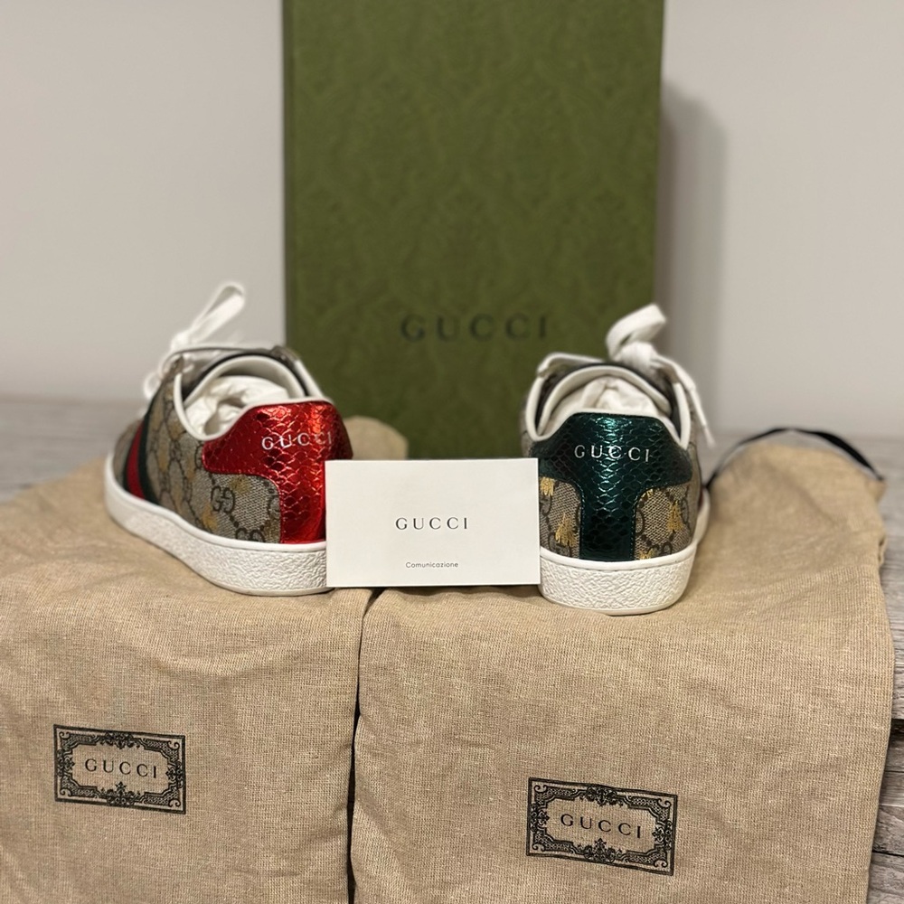 Gucci Sneakers with Red and Green Stripes - Picture 2 of 2